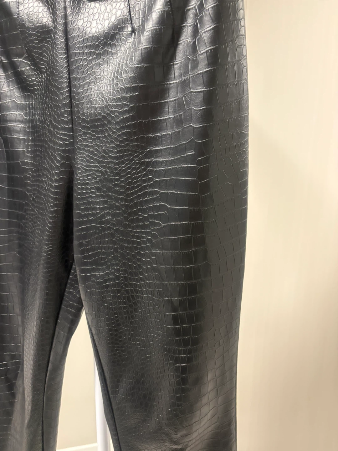 Pantalons noirs imitation croco Suzy - photo 2