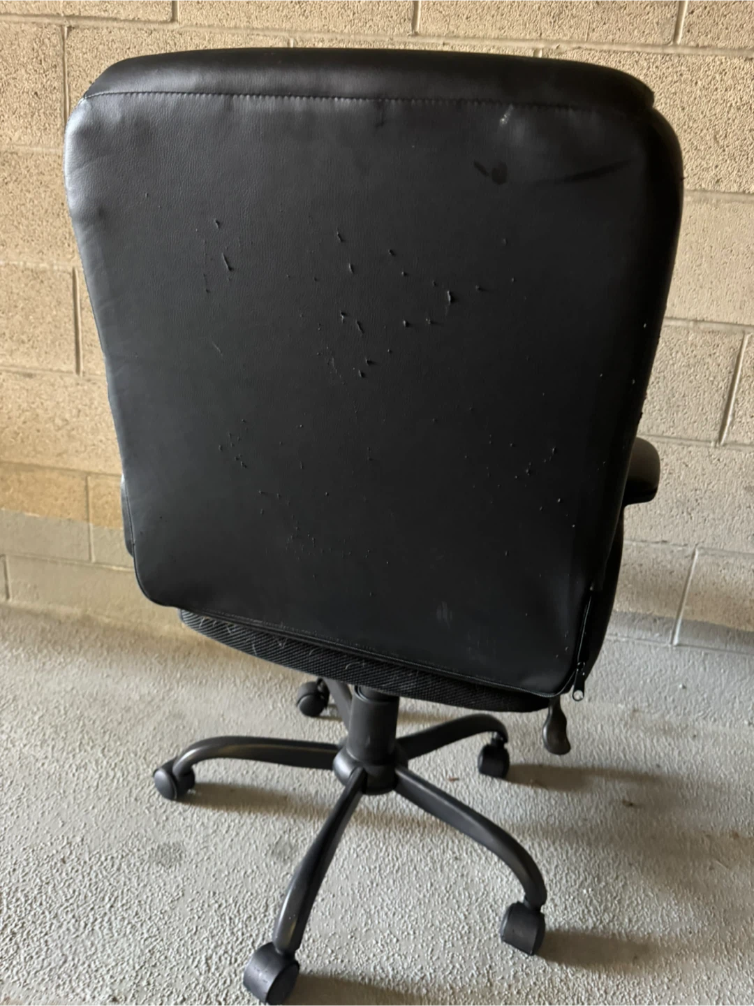 Black Office Chair - photo 4