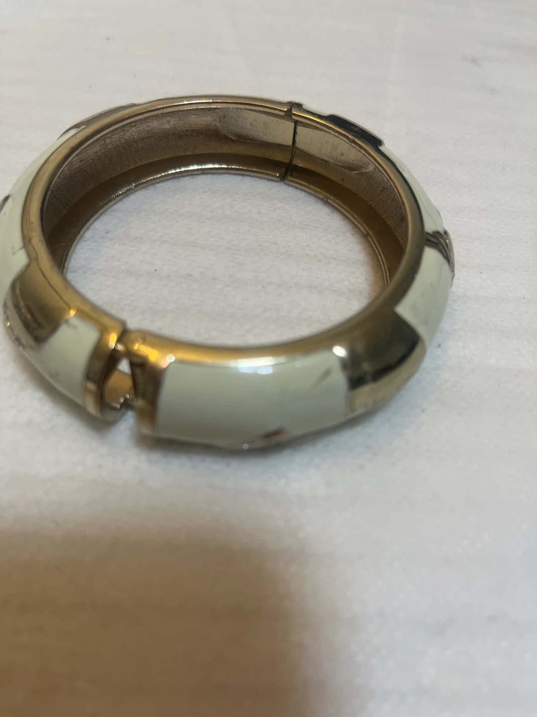 Cream and Gold Tone Hinged Bangle Bracelet - photo 2