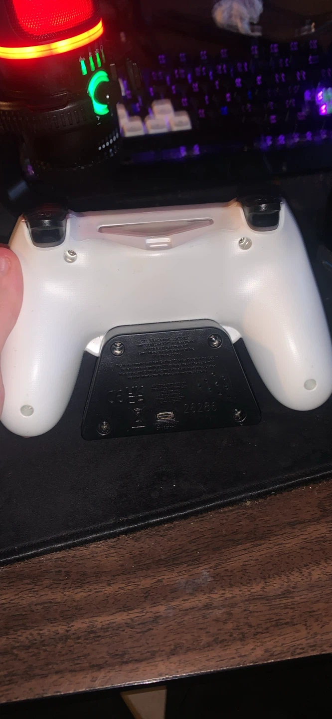 White PlayStation 4 Controller Alarm - photo 2