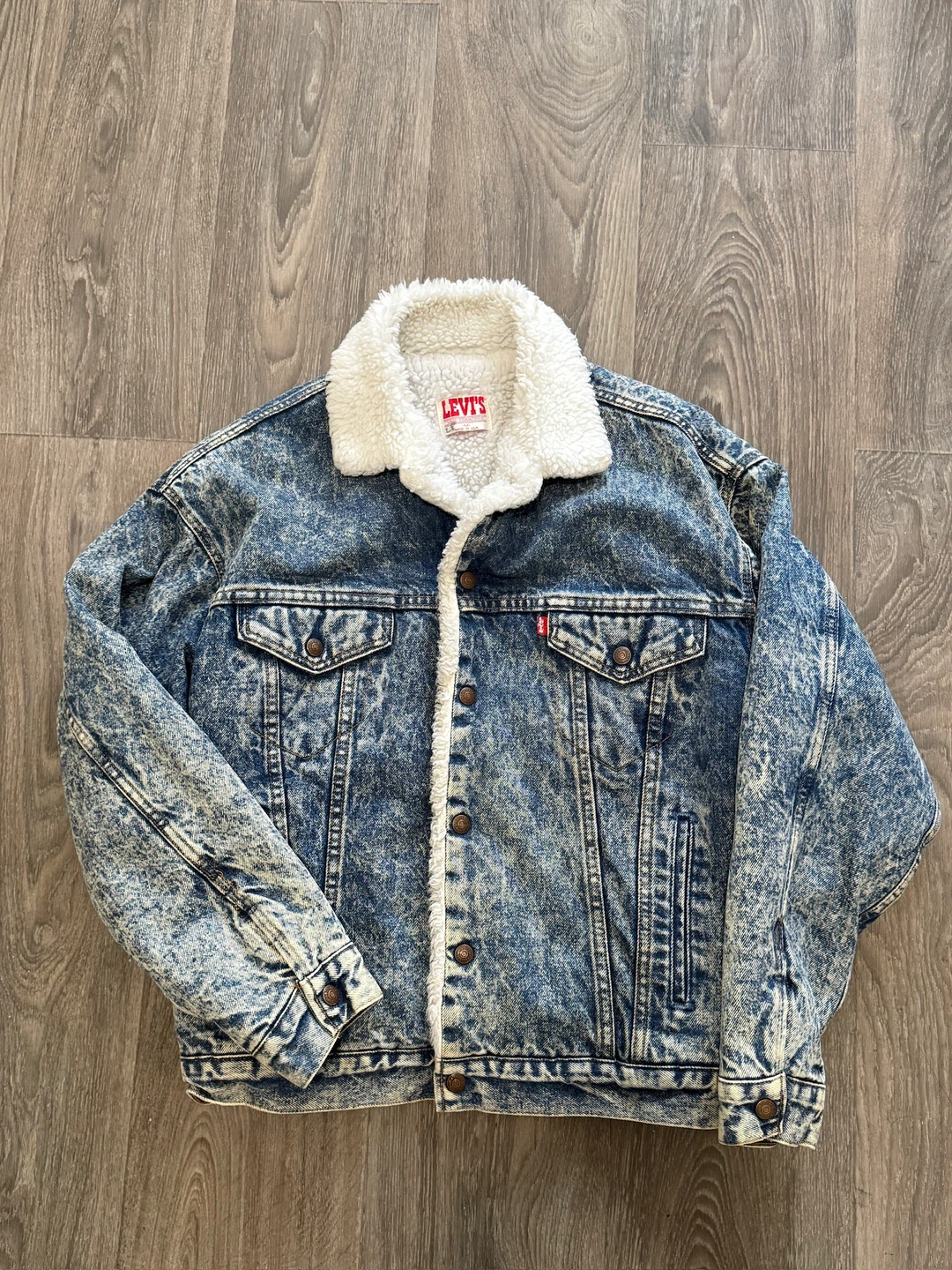 Vintage Levi’s Sherpa-Lined Denim Jacket, Size Medium - photo 2