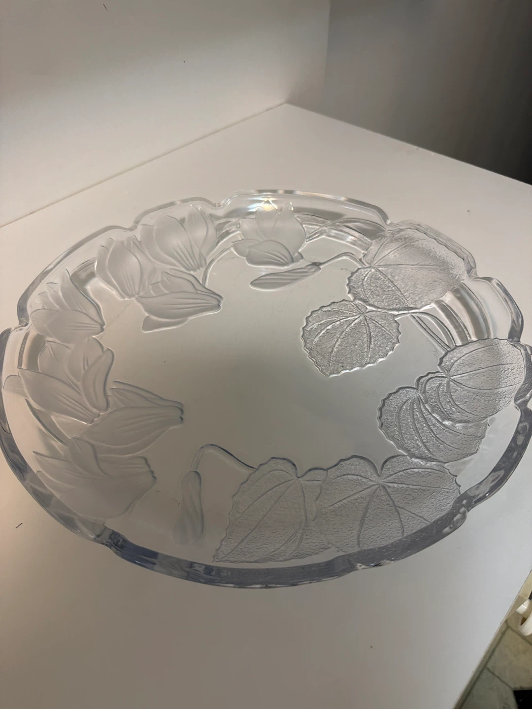 Glass serving dish with floral etching - photo 2