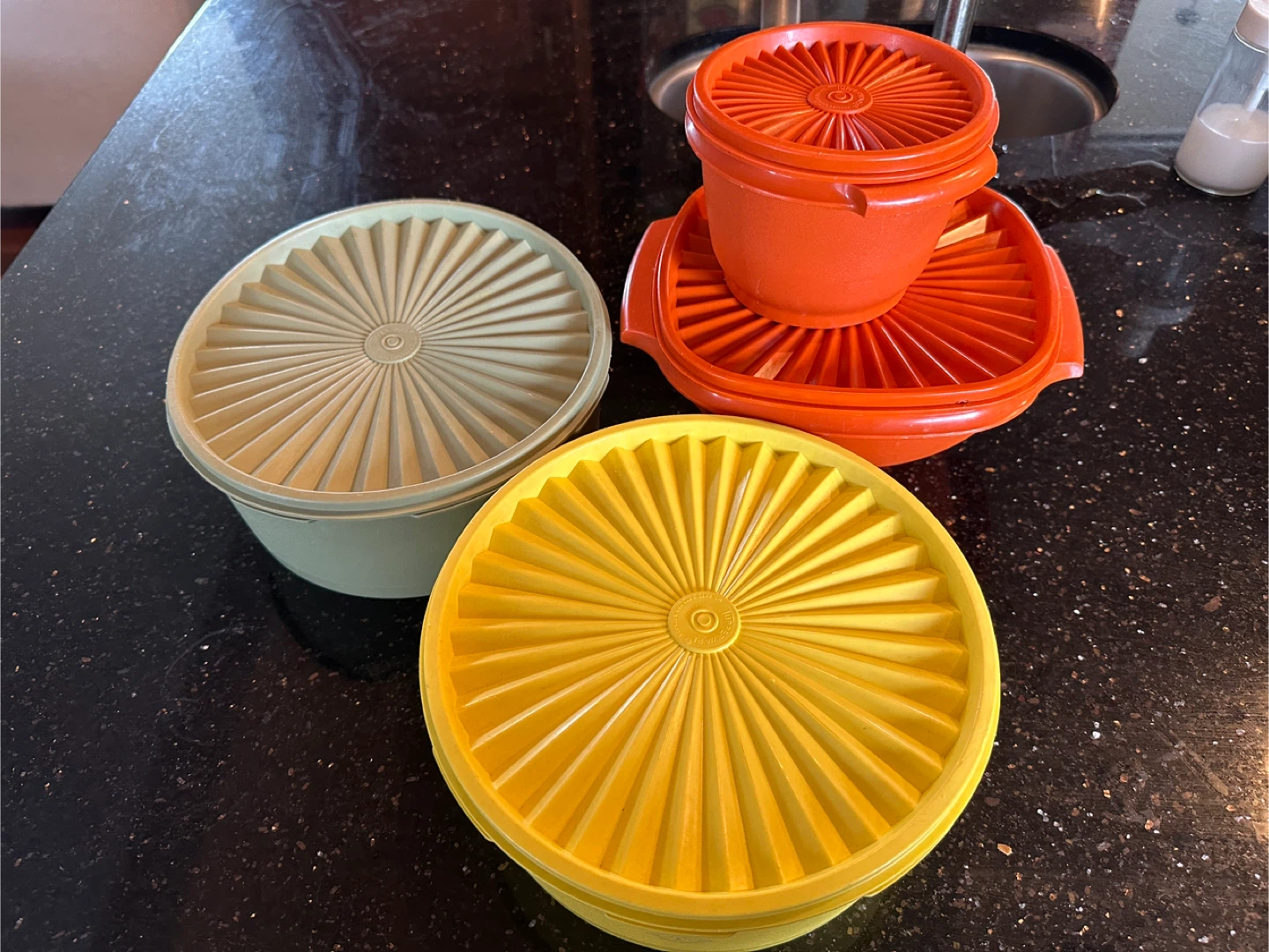 Vintage Tupperware Bowls Set
