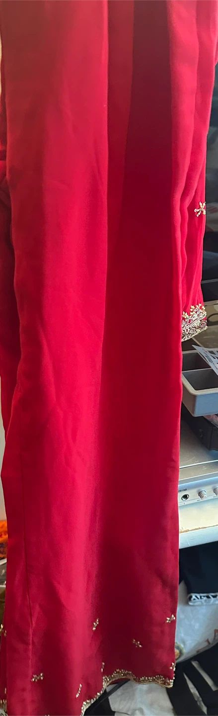 Red Embroidered Kameez Shalwar Set - photo 2