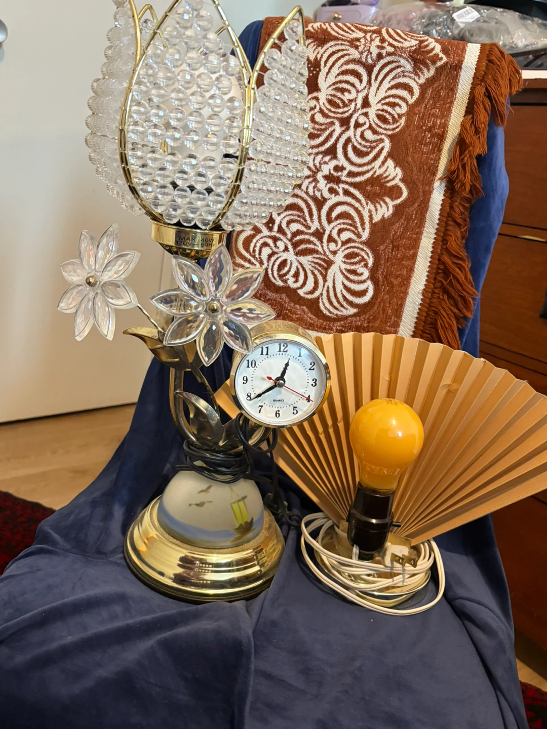 Vintage Crystal Flower Table Lamp with Clock