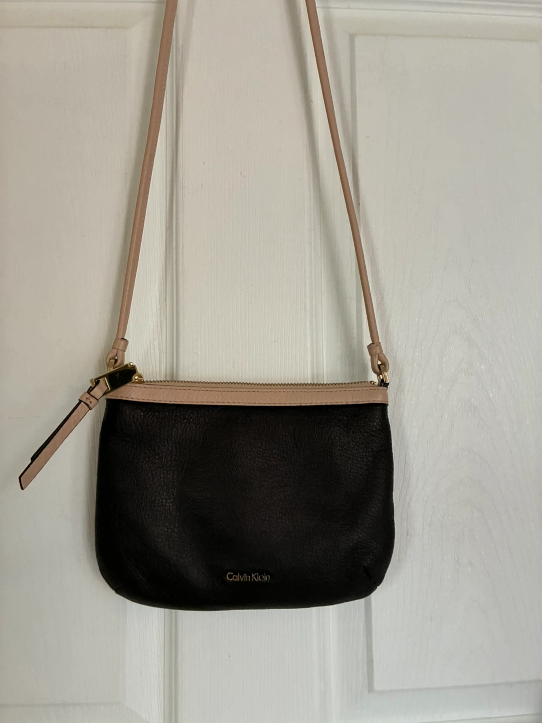 Calvin Klein Black and pink  Leather Crossbody Bag - photo 5