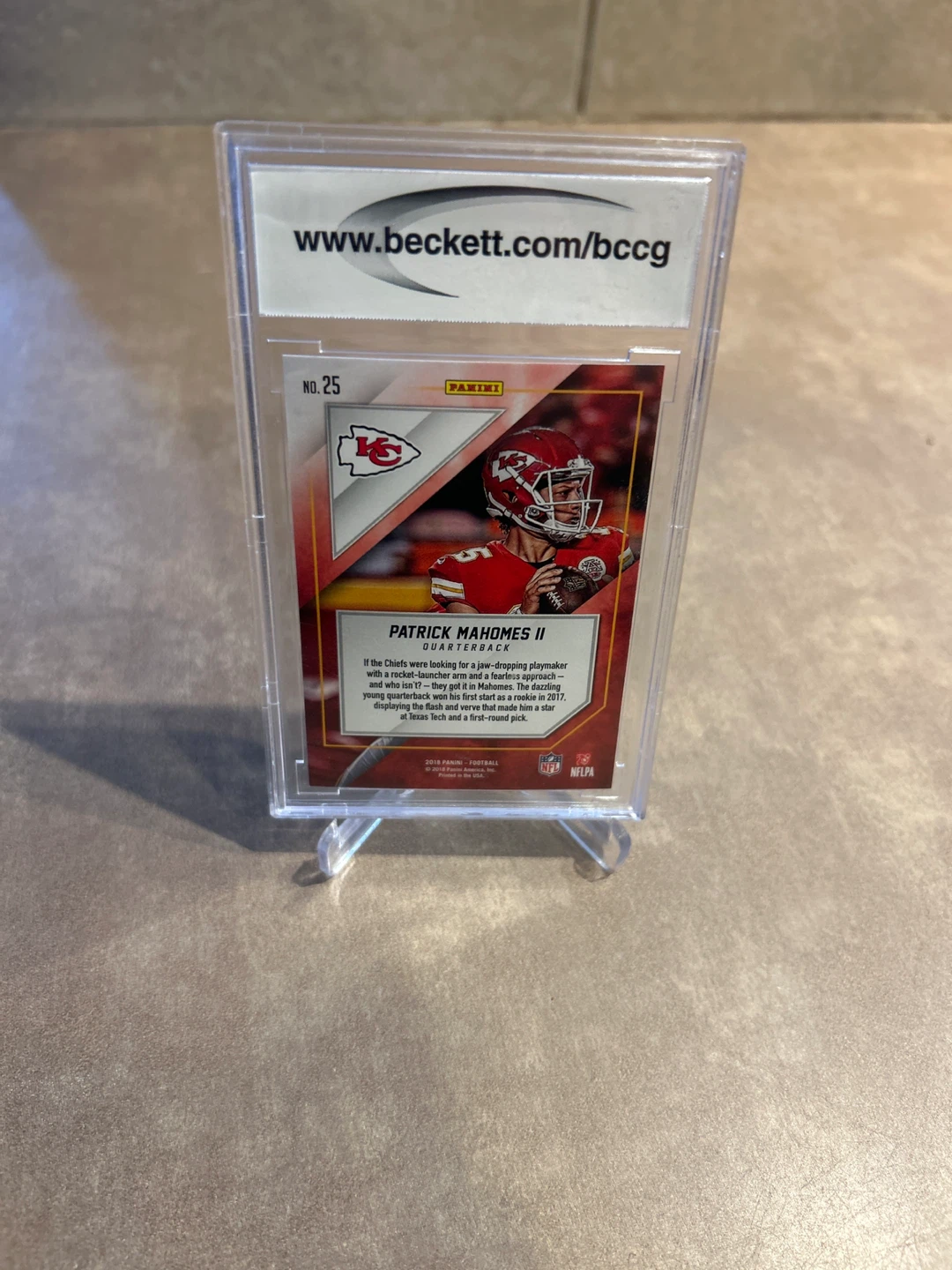 2018 Panini Patrick Mahomes II #25 MJH Exclusive Card - photo 2