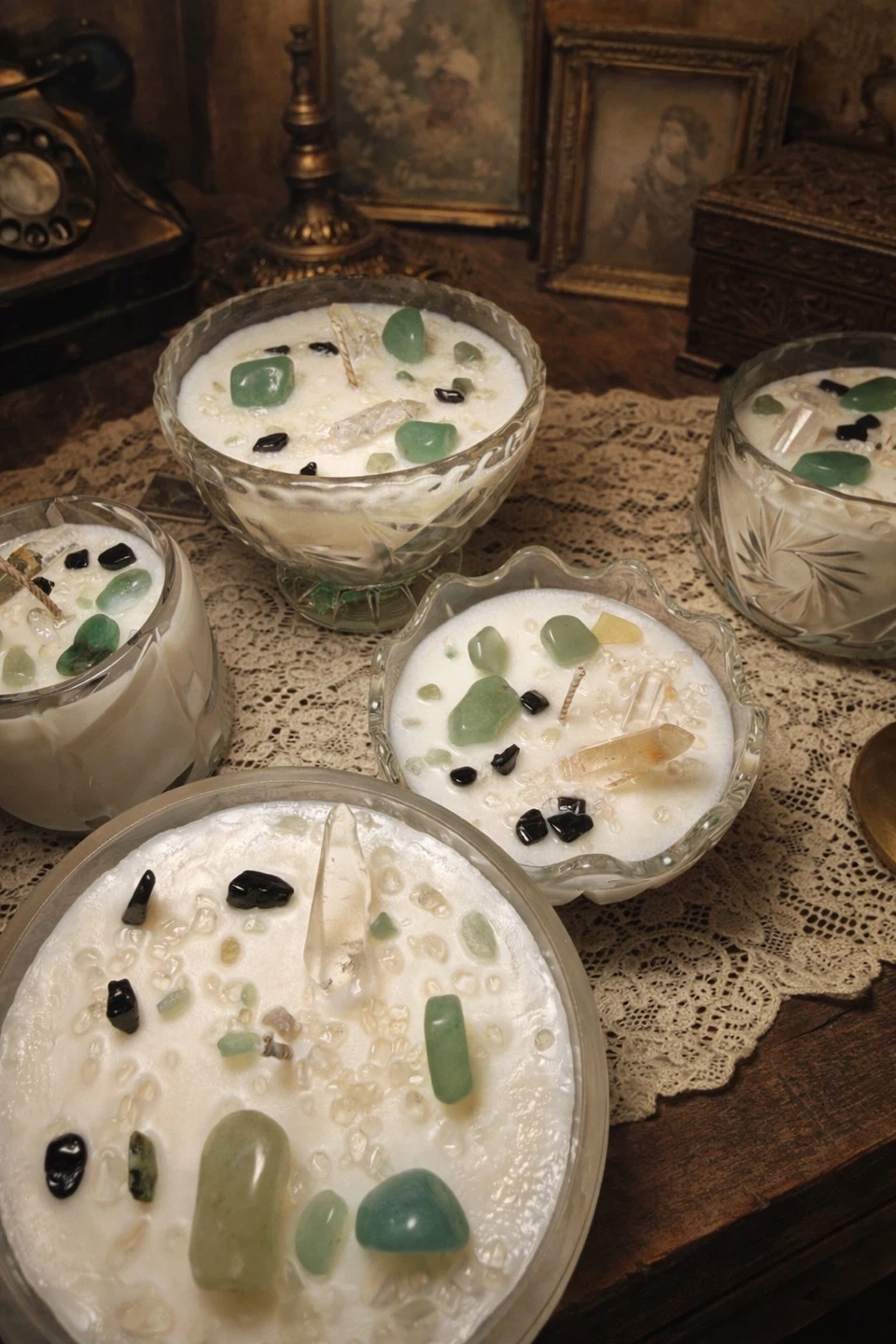Candle with Amethyst, Quartz, and Green Aventurine Crystals - photo 2