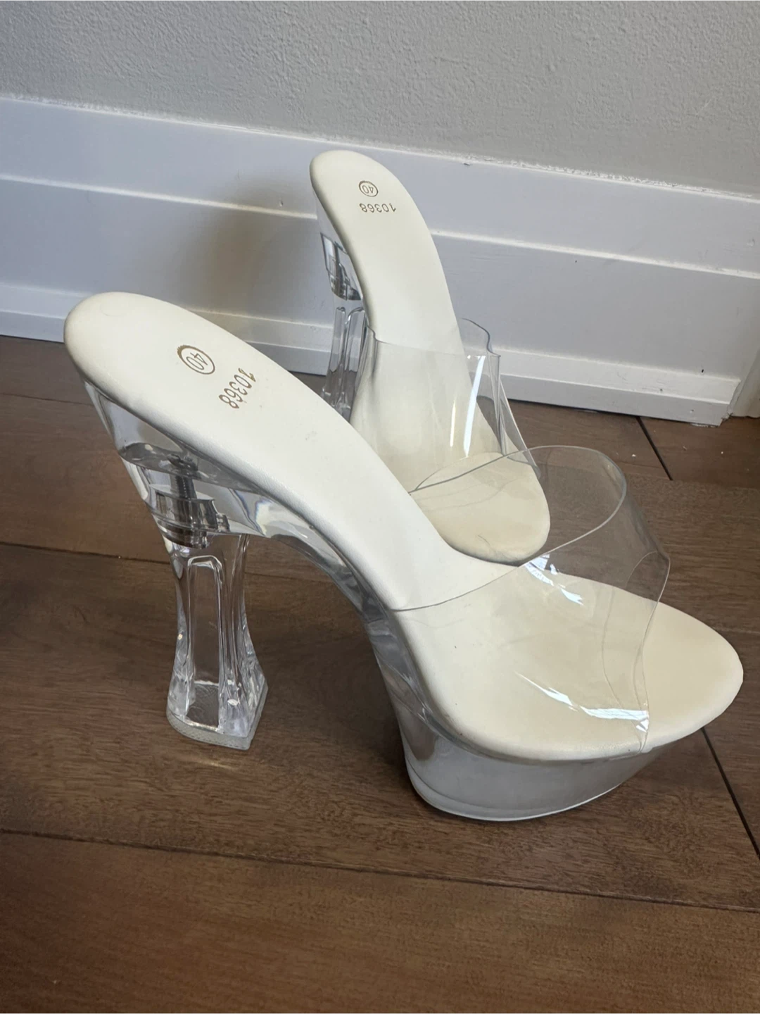 Women's Clear Platform Heels Size 40 - photo 4