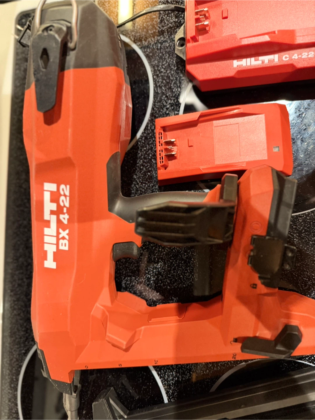 Hilti BX 4-22 Cordless Concrete Nailer - photo 2