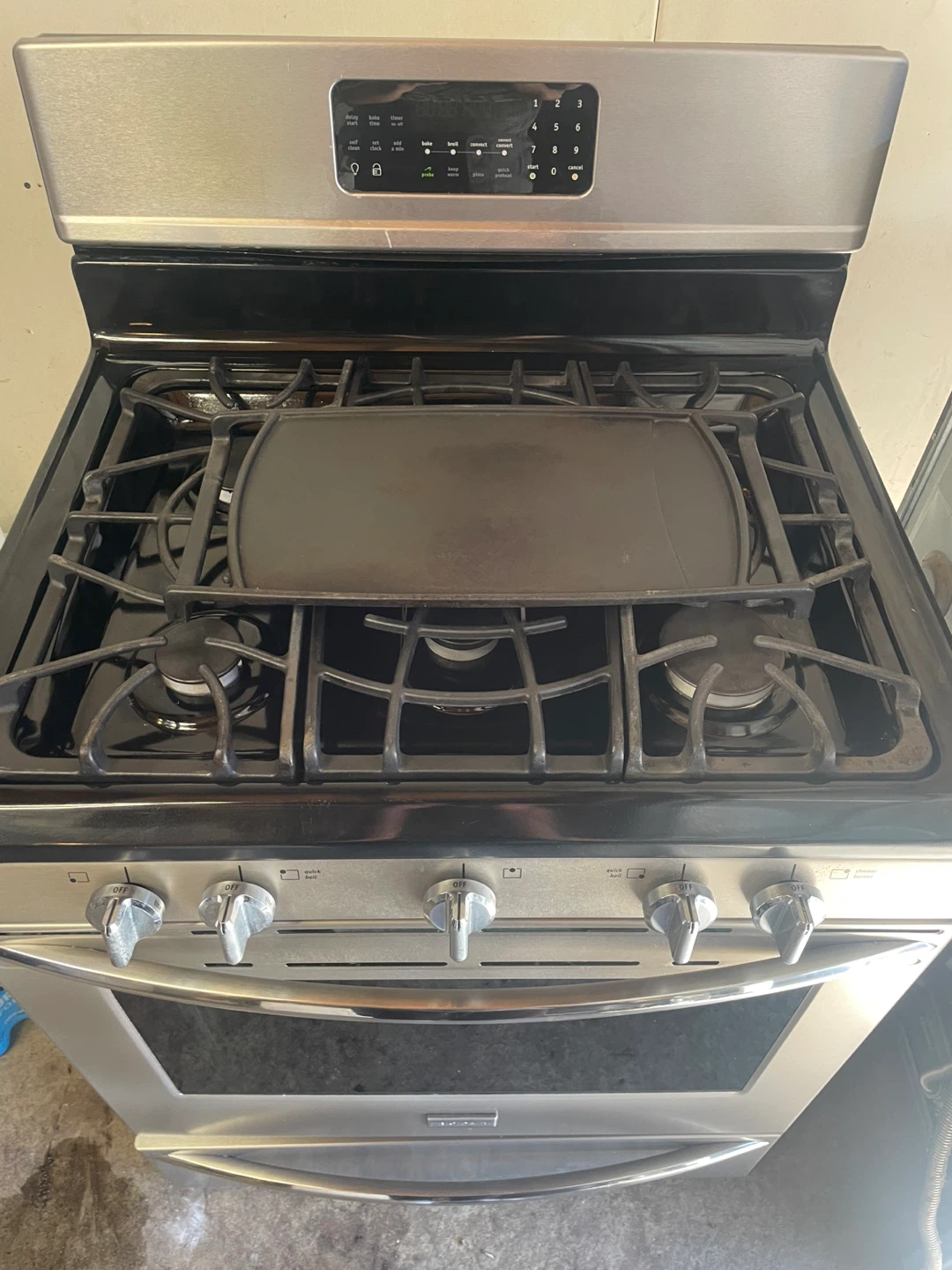 Frigidaire Gallery Stainless Steel Gas Range with Griddle