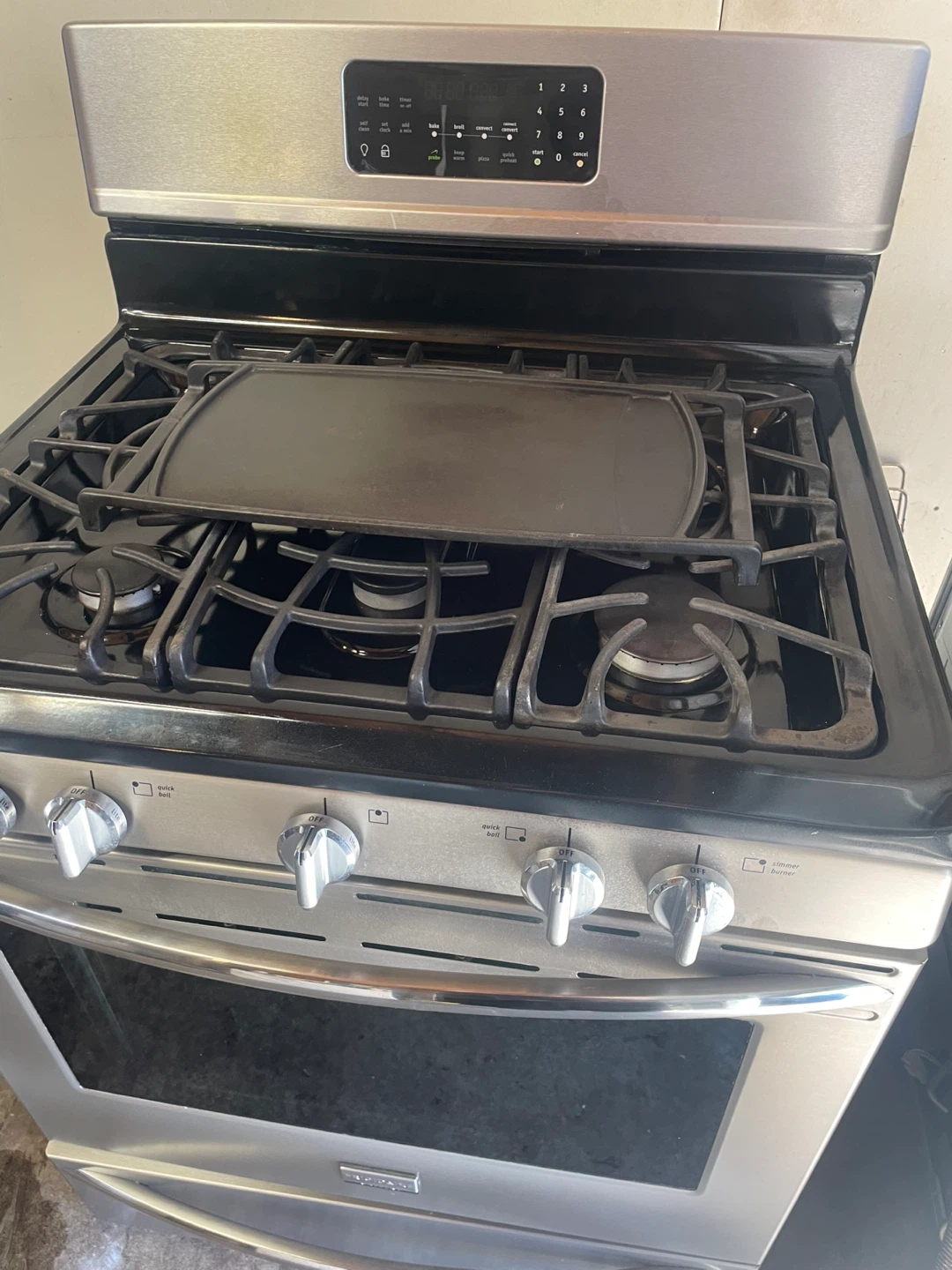 Frigidaire Gallery Stainless Steel Gas Range with Griddle - photo 2