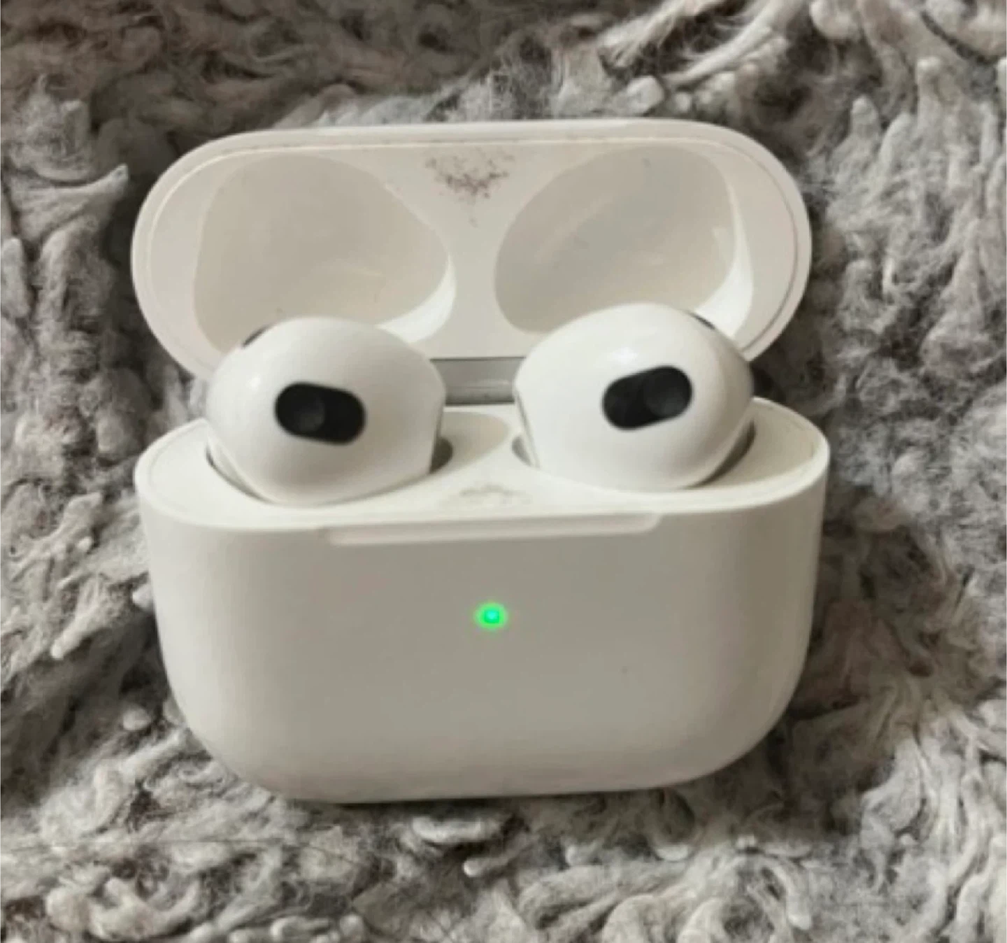 Apple AirPods 3rd Gen Wireless Earbuds with Charging Case