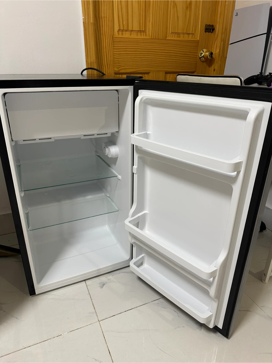Mini Fridge - photo 2