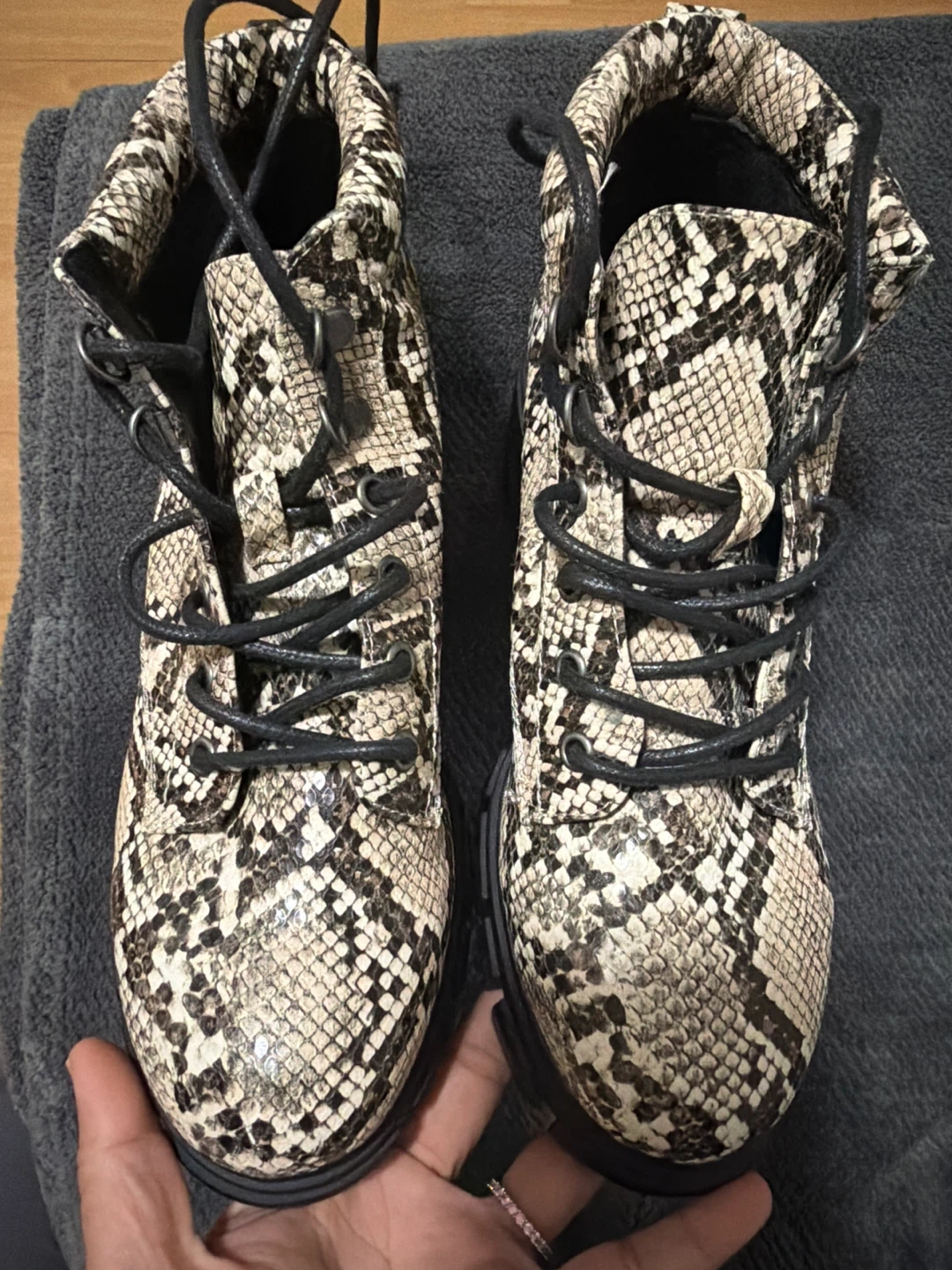 Women's Snake Print Lace-Up Platform Boots Size 8/38.5 - photo 5