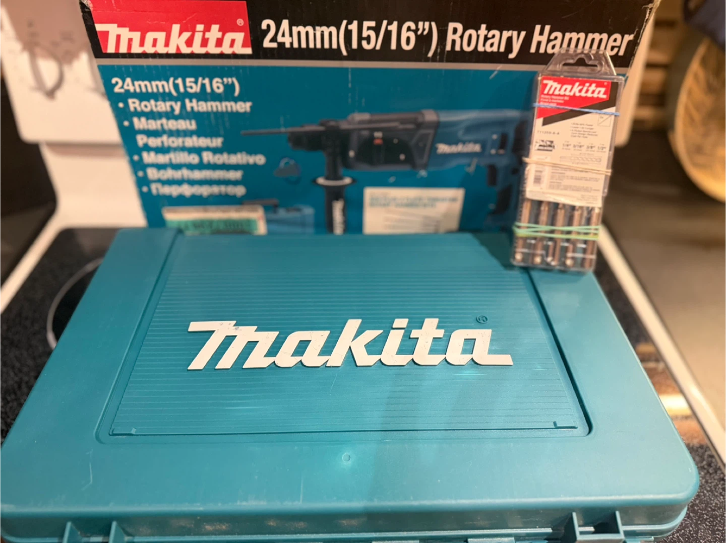 Makita 24mm (15/16") Rotary Hammer with SDS-Plus Bits - photo 2