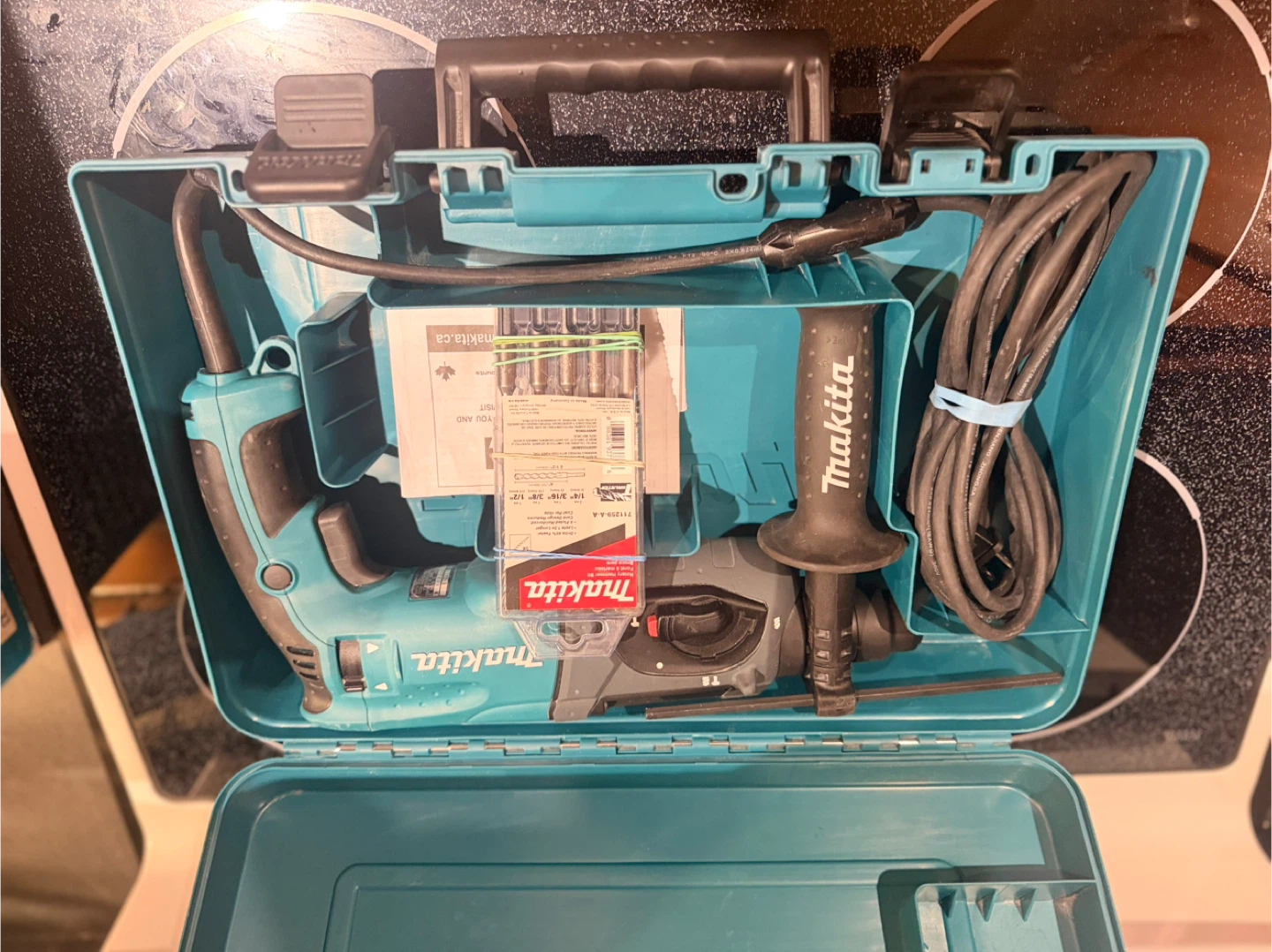 Makita 24mm (15/16") Rotary Hammer with SDS-Plus Bits - photo 4