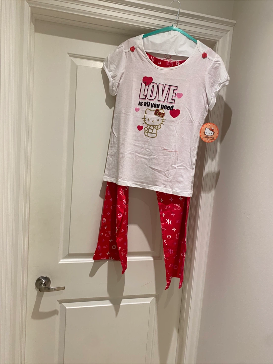New! Hello Kitty Pajama Set - XL - photo 2