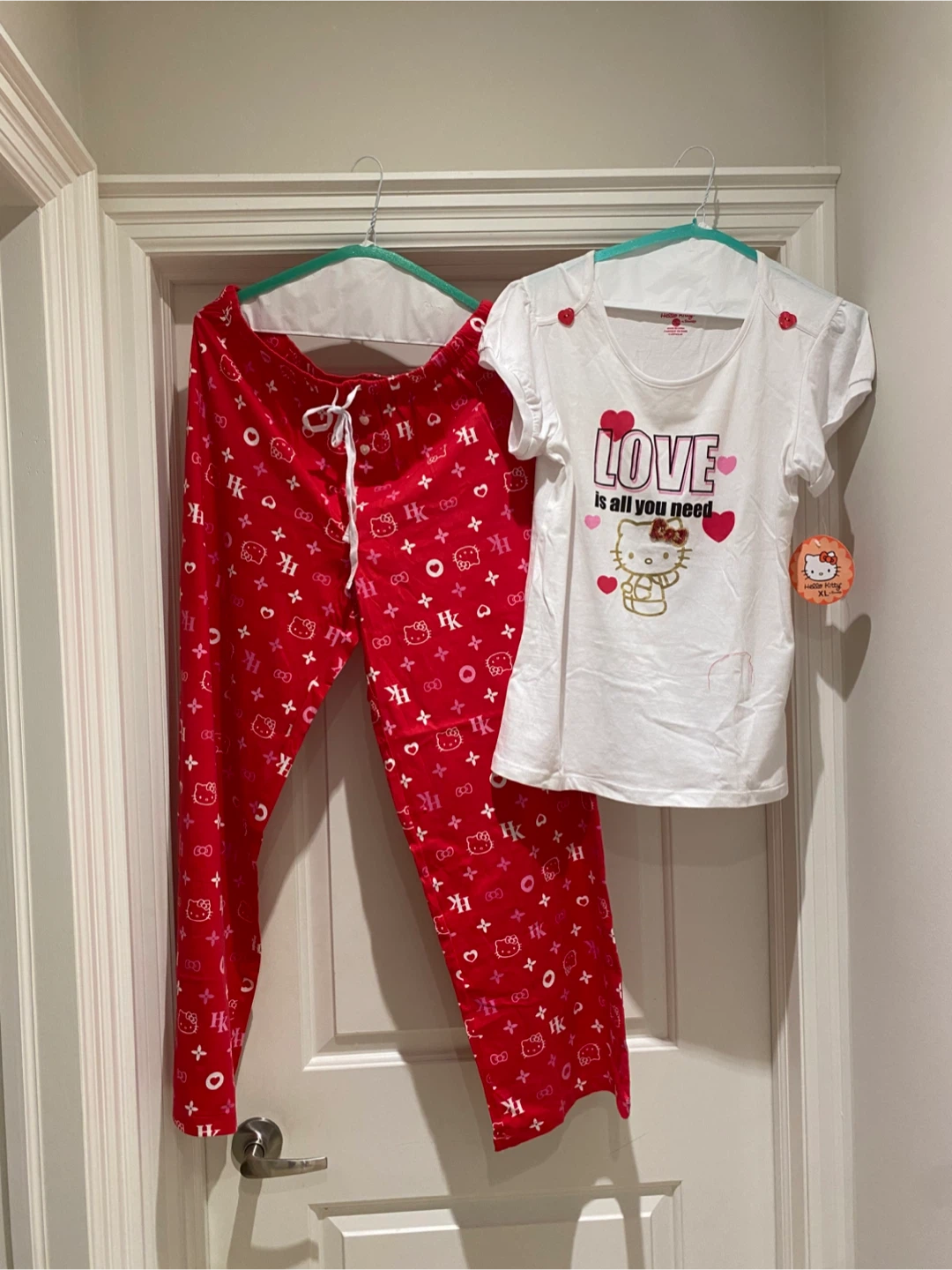 New! Hello Kitty Pajama Set - XL