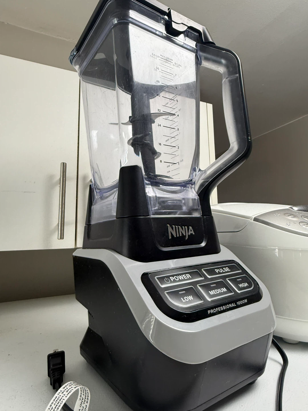 Ninja Professional 1000W Blender - photo 2