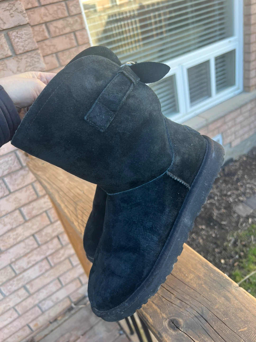 Size 9 authentic UGG boots - photo 3