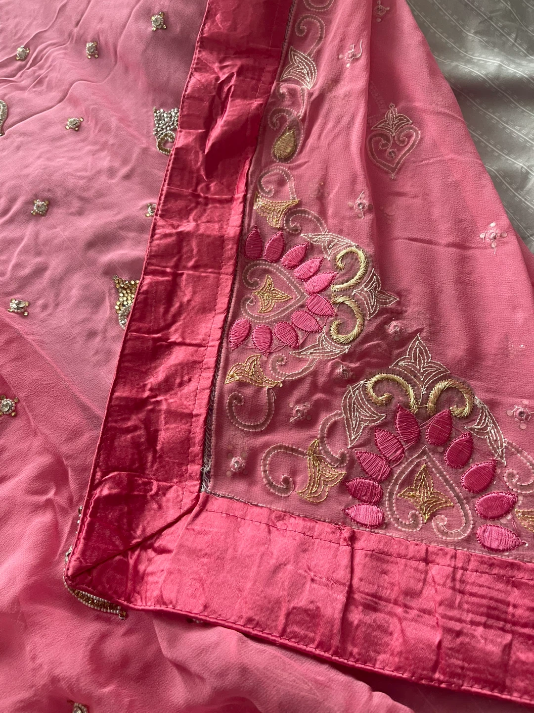 Pink Embroidered Saree Blouse and Saree Set - photo 5