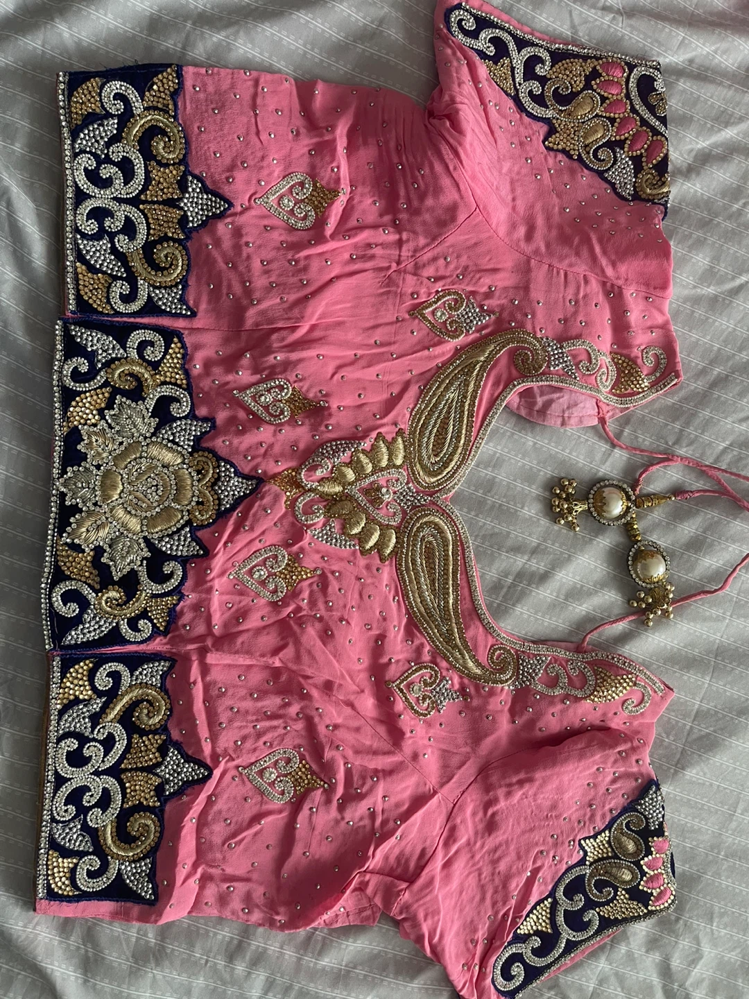Pink Embroidered Saree Blouse and Saree Set - photo 2