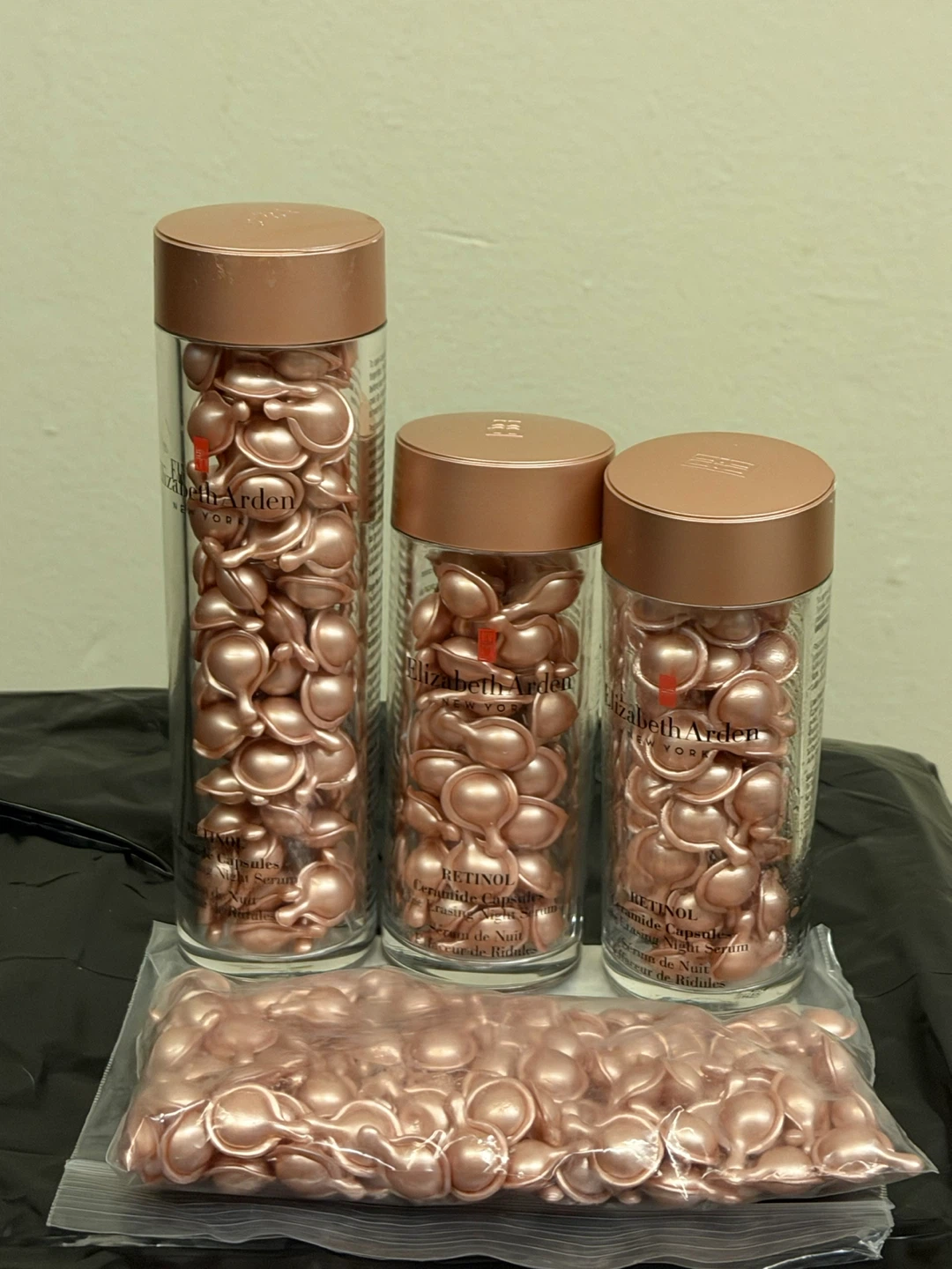 Elizabeth Arden Retinol Ceramide Capsules - Night Serum - photo 2