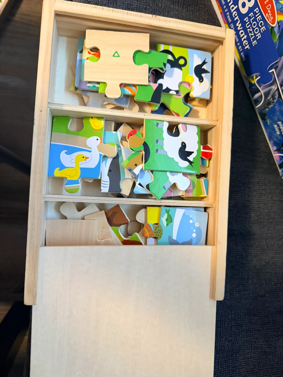Melissa & Doug Underwater 8-Piece Floor Puzzle with Wooden Box