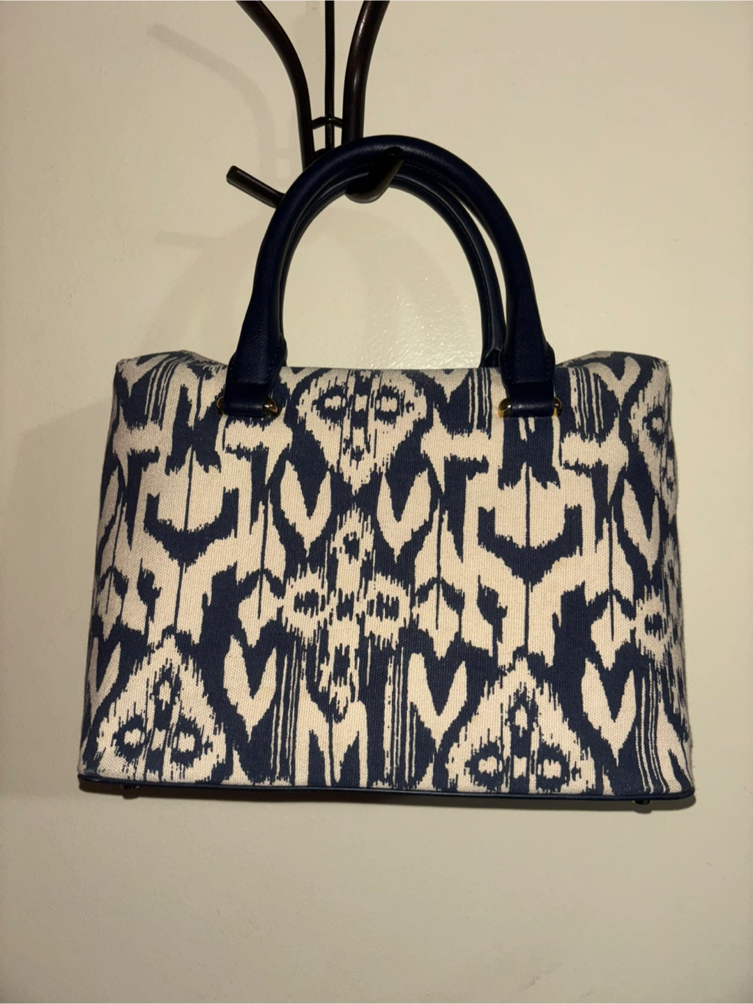 Modalu Navy and Cream Ikat Print Tote Bag - photo 2