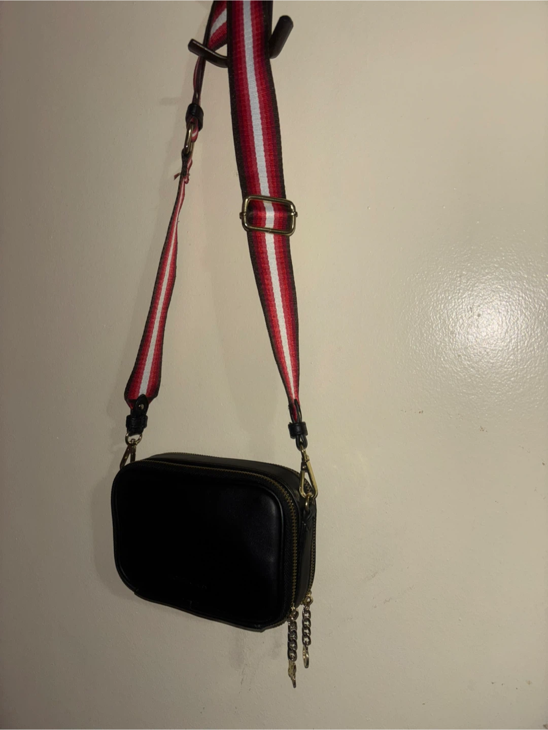 BCBG Generation Black Crossbody Bag - photo 2