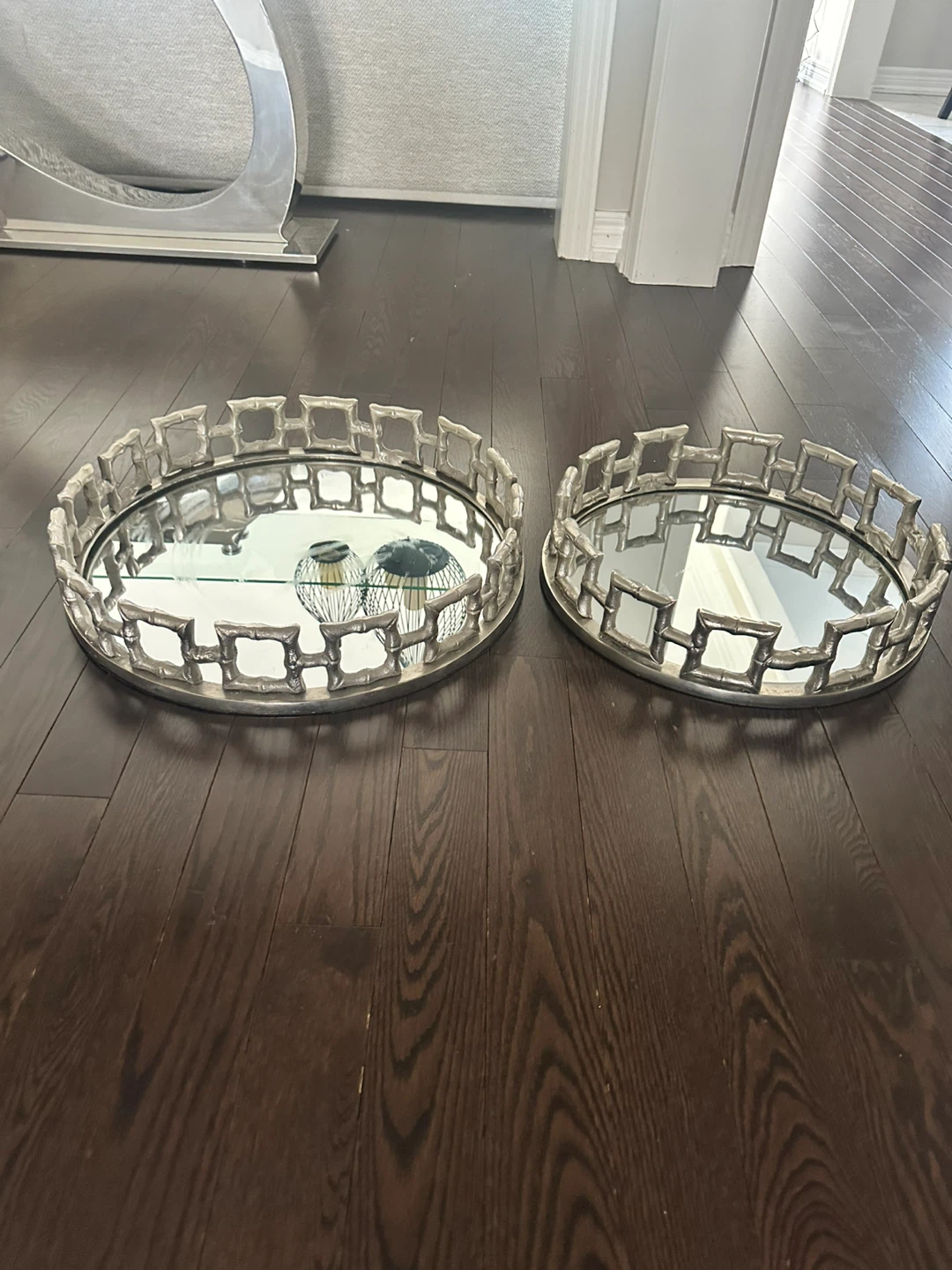 Set of 2 Mirrored Decorative Trays - photo 2