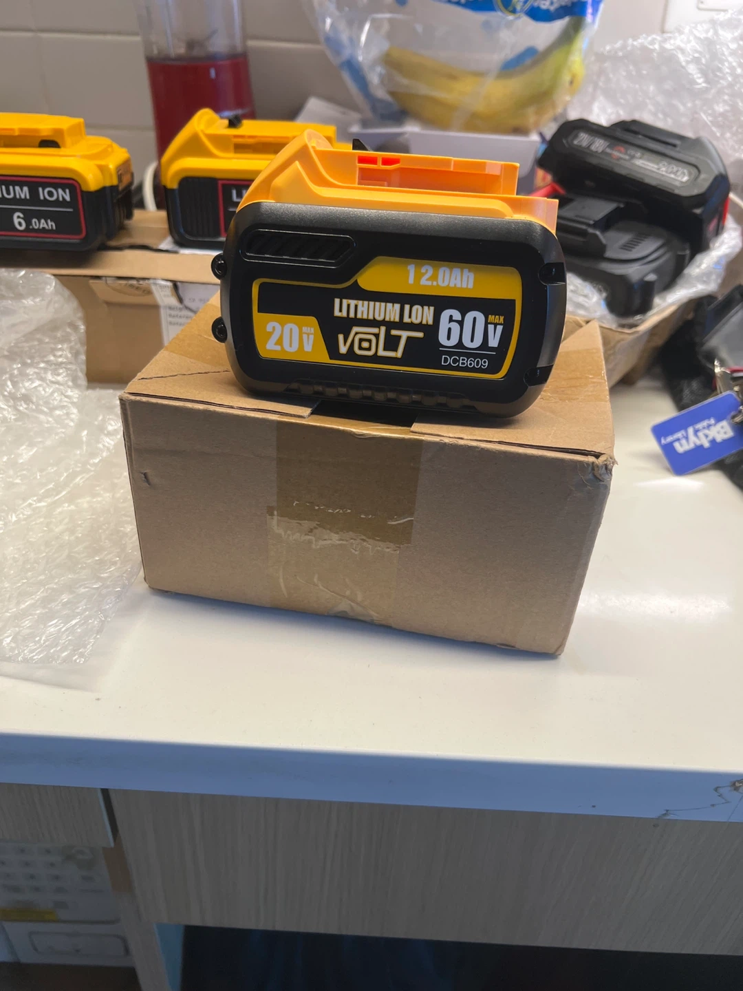 60V MAX Lithium-Ion Battery 12.0Ah DCB609 - photo 3