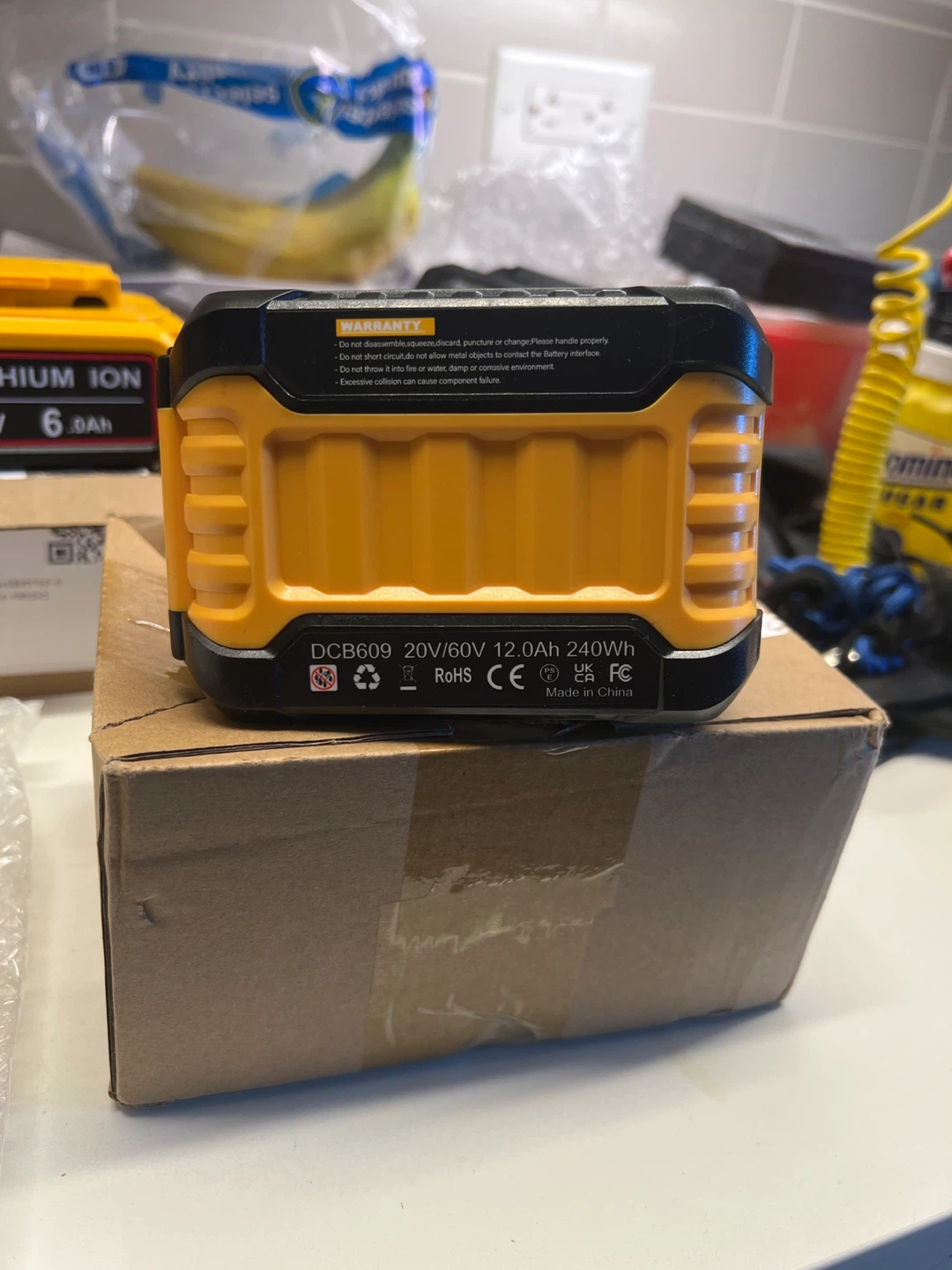 60V MAX Lithium-Ion Battery 12.0Ah DCB609 - photo 4