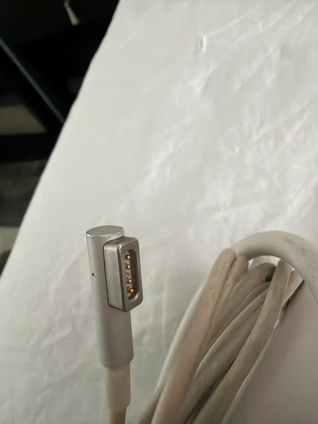 Apple MagSafe Power Adapter - photo 2