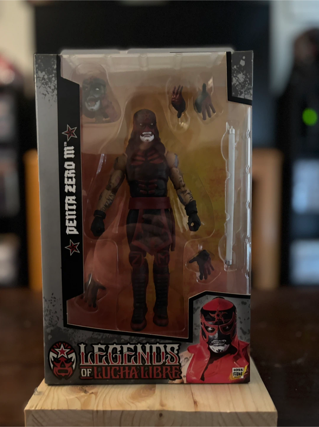 Legends of Lucha Libre Penta 0 M Action Figure