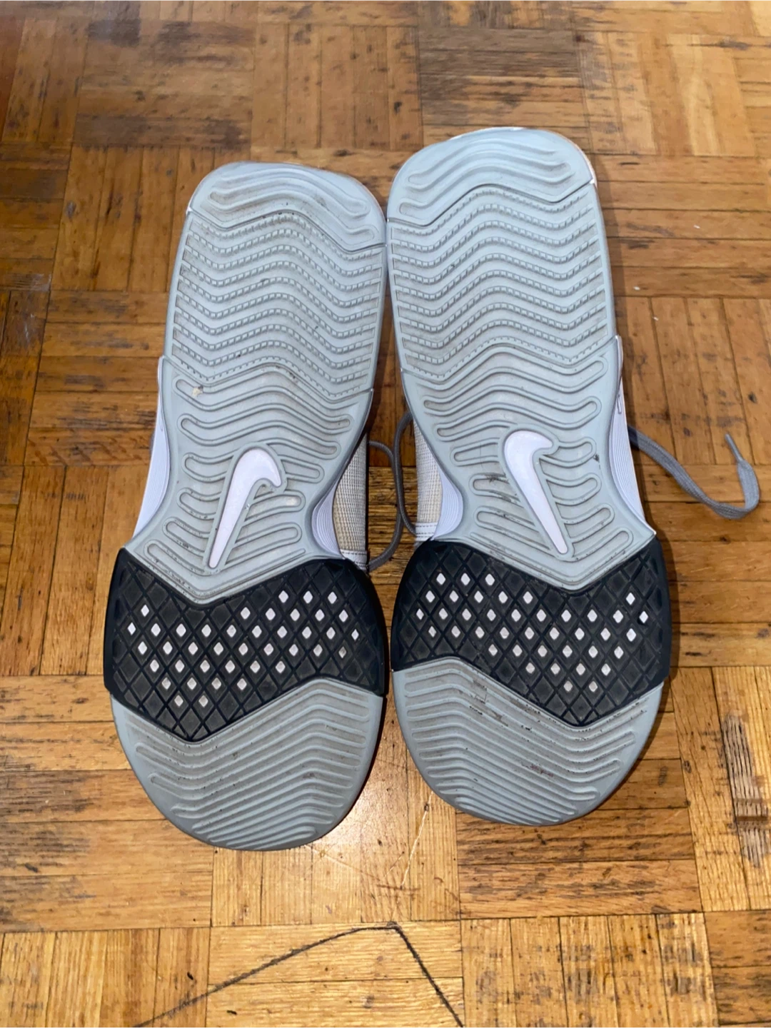 Nike LeBron Witness 8 size US 13 - photo 3