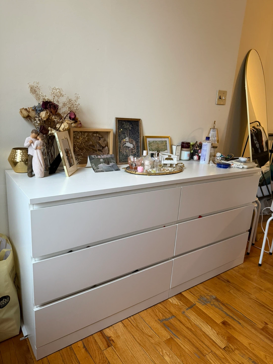 White 6-Drawer Dresser