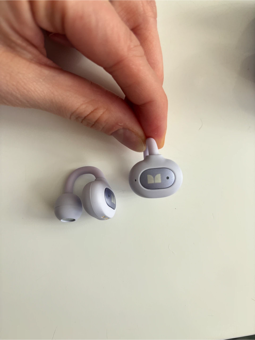 Monster Wireless open ear headphones with Charging Case - photo 3