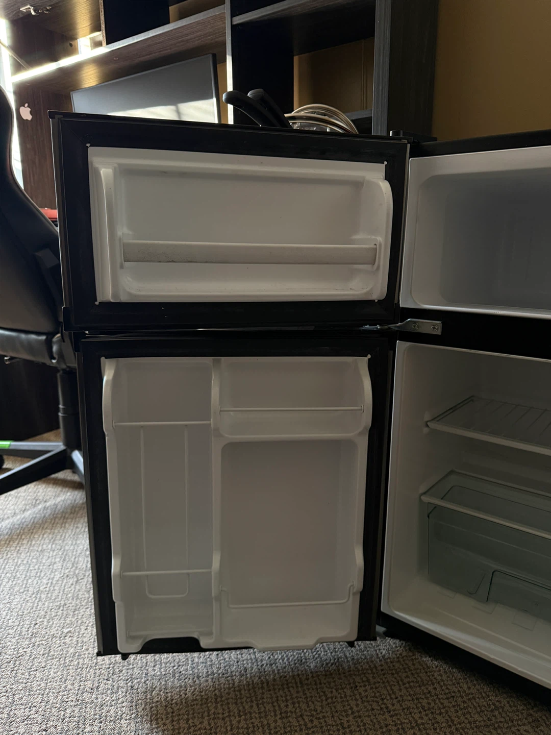 Danby Mini Fridge - photo 3