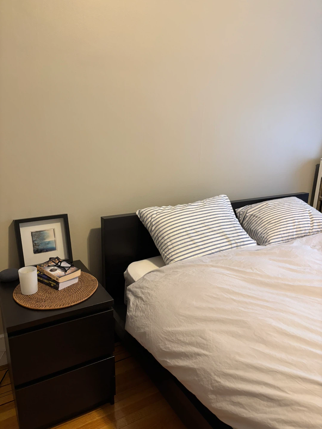 IKEA queen size bed - photo 3