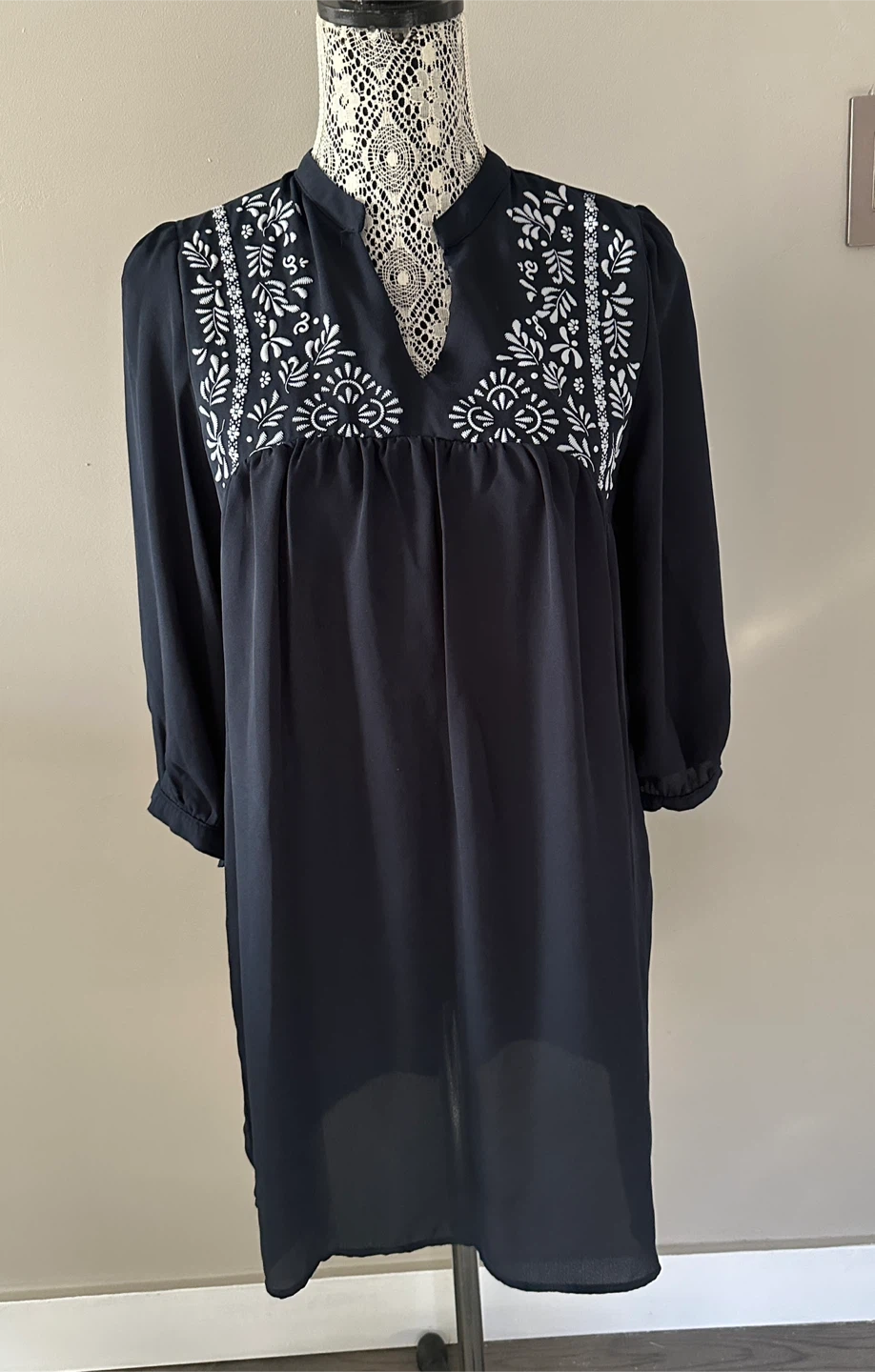 Embroidered Blouse - Size Small - $5