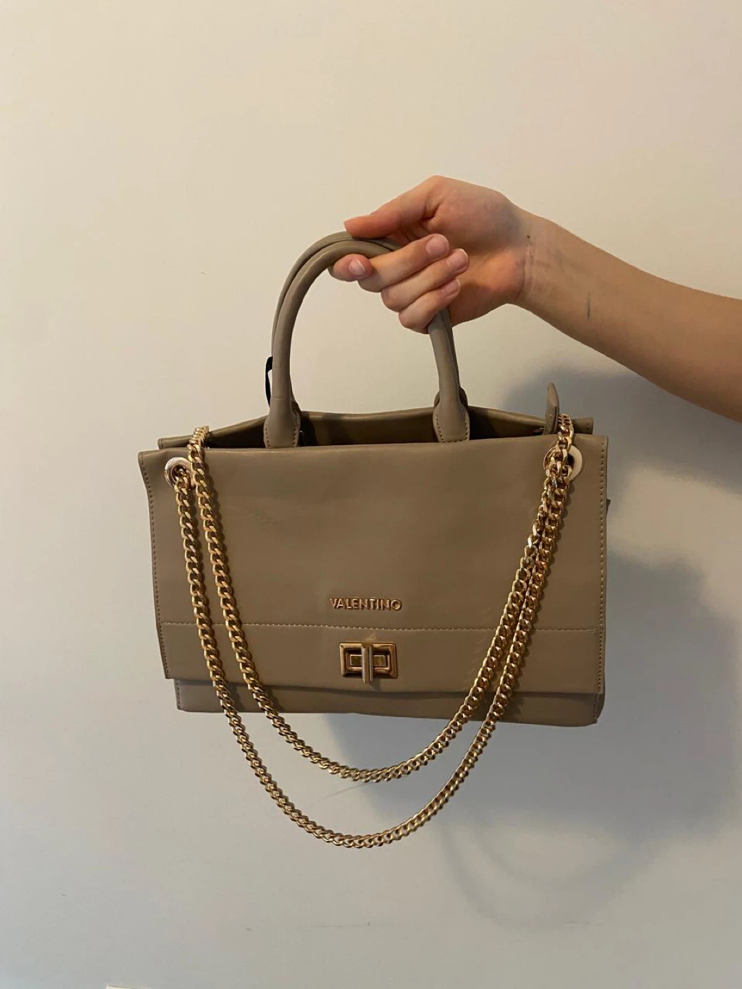 Mario Valentino Tan Leather Chain Shoulder Bag - photo 3