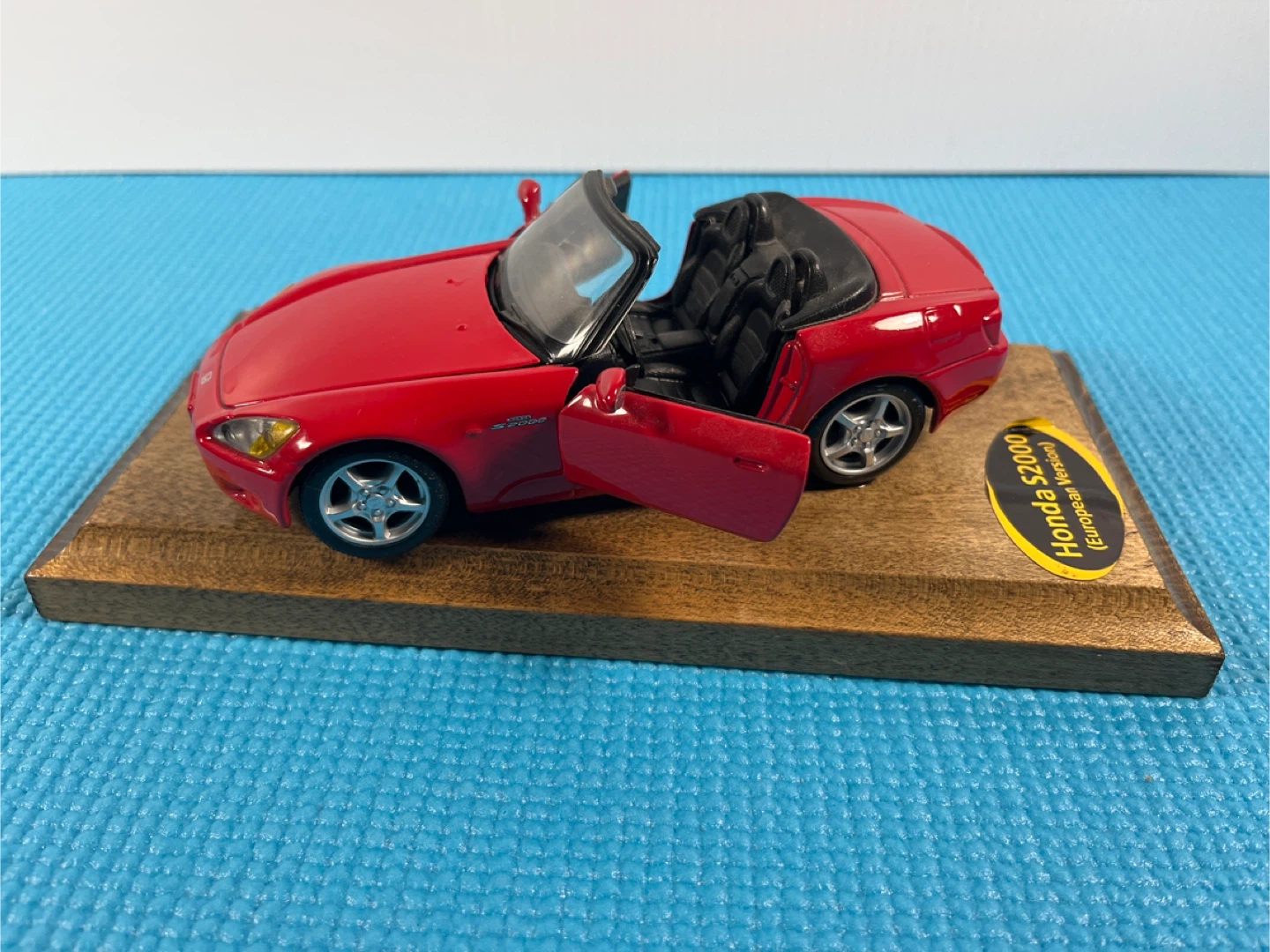 Red Honda S2000 European Version Diecast Model Car - photo 2