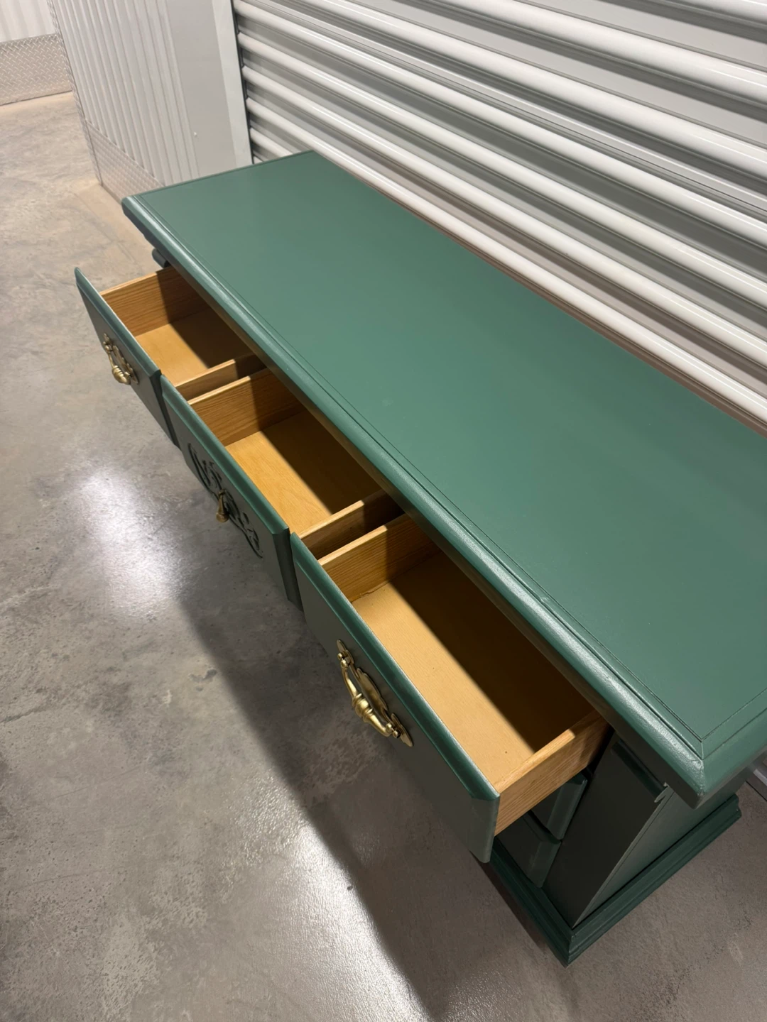 🚨Free Delivery NJ/NY Green Solid Wood Dresser - 7 Drawers - photo 3