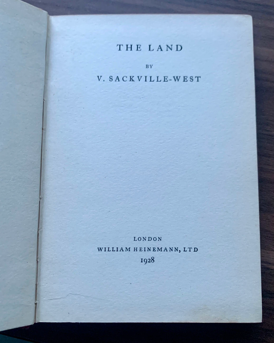 The Land by V. Sackville-West - 1928 - photo 3