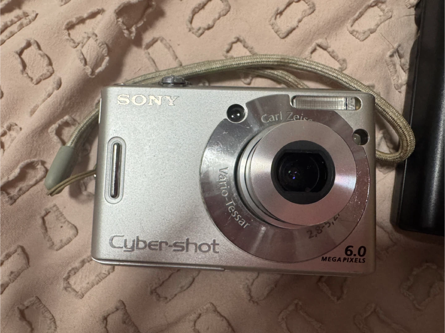 Sony Cyber-shot DSC-W30 Digital Camera