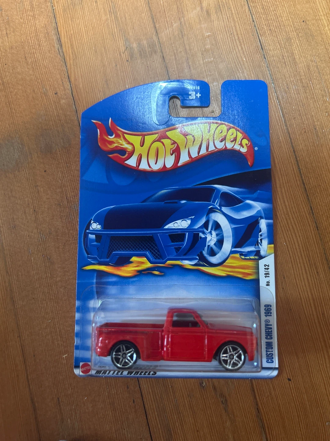 Hot Wheels Custom Chevy 1969 Red Pickup Truck
