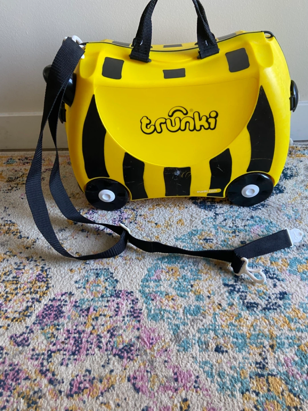 Trunki Yellow Bee Ride-On Suitcase