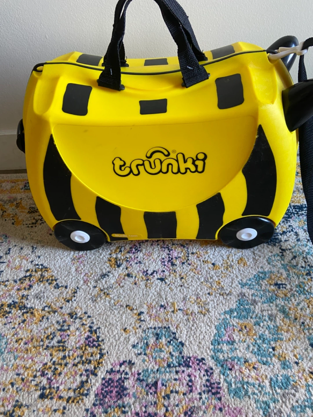 Trunki Yellow Bee Ride-On Suitcase - photo 5